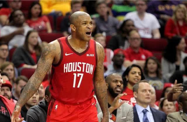  黄蜂布里奇斯入选年度防守一阵阵容  