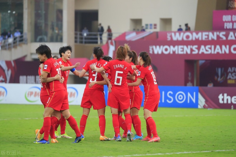  南特补时阶段连入两球完成大逆转  